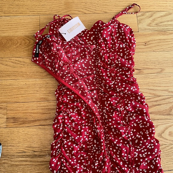 NWT Missguided Red Heart Print Ruched Mini Dress Size 4 - Picture 10 of 10